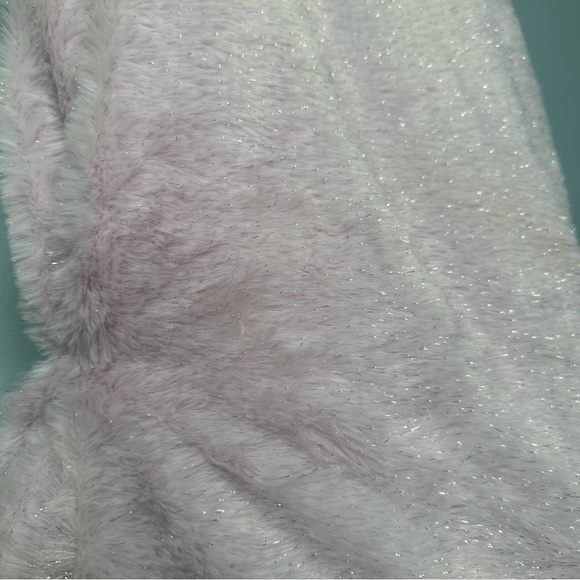 CUPCAKES & CASHMERE THROW SPARKLE BUNNY LILAC FAUX FUR BLANKET - Picture 8 of 16